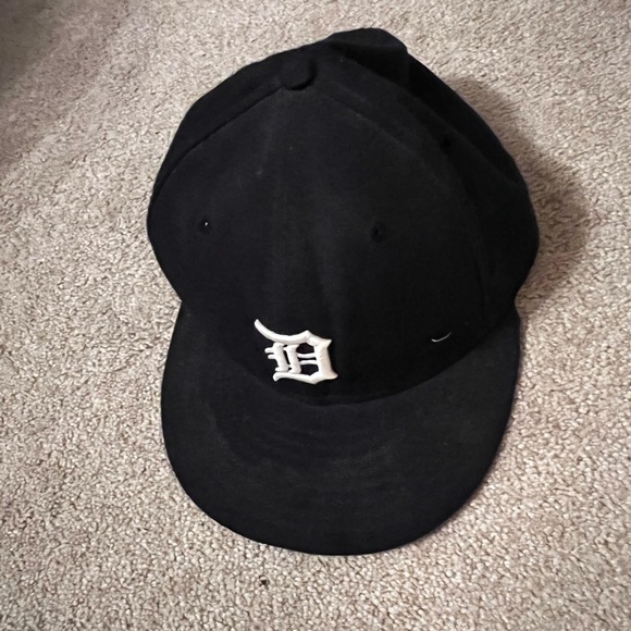 MLB hat - Picture 1 of 4